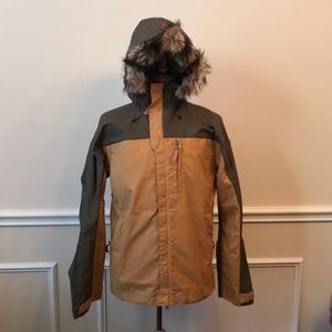 Fjallraven Men’s Singi Jacket – Tobacco/Tarmac – Medium